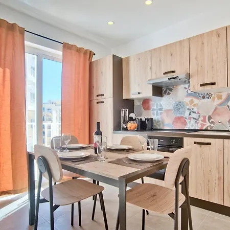 Sliema 2-Bedroom Central Apartments And Penthouse With Jacuzzi Exterior photo