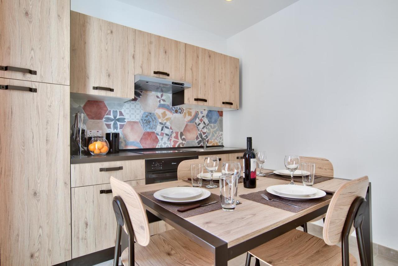 2-bedroom And Penthouse With Jacuzzi Apartamento Sliema